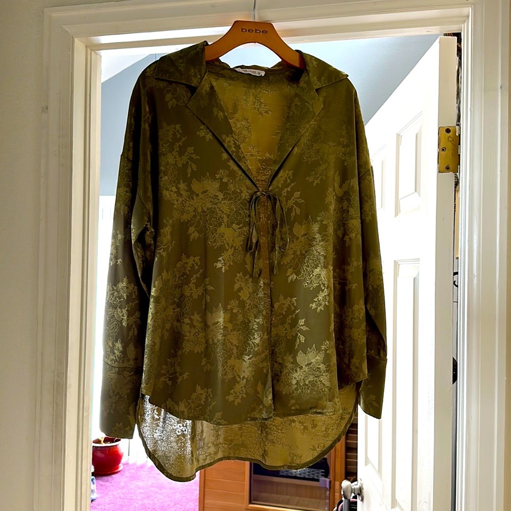 Green silky 12th Tribe tie blouse in green